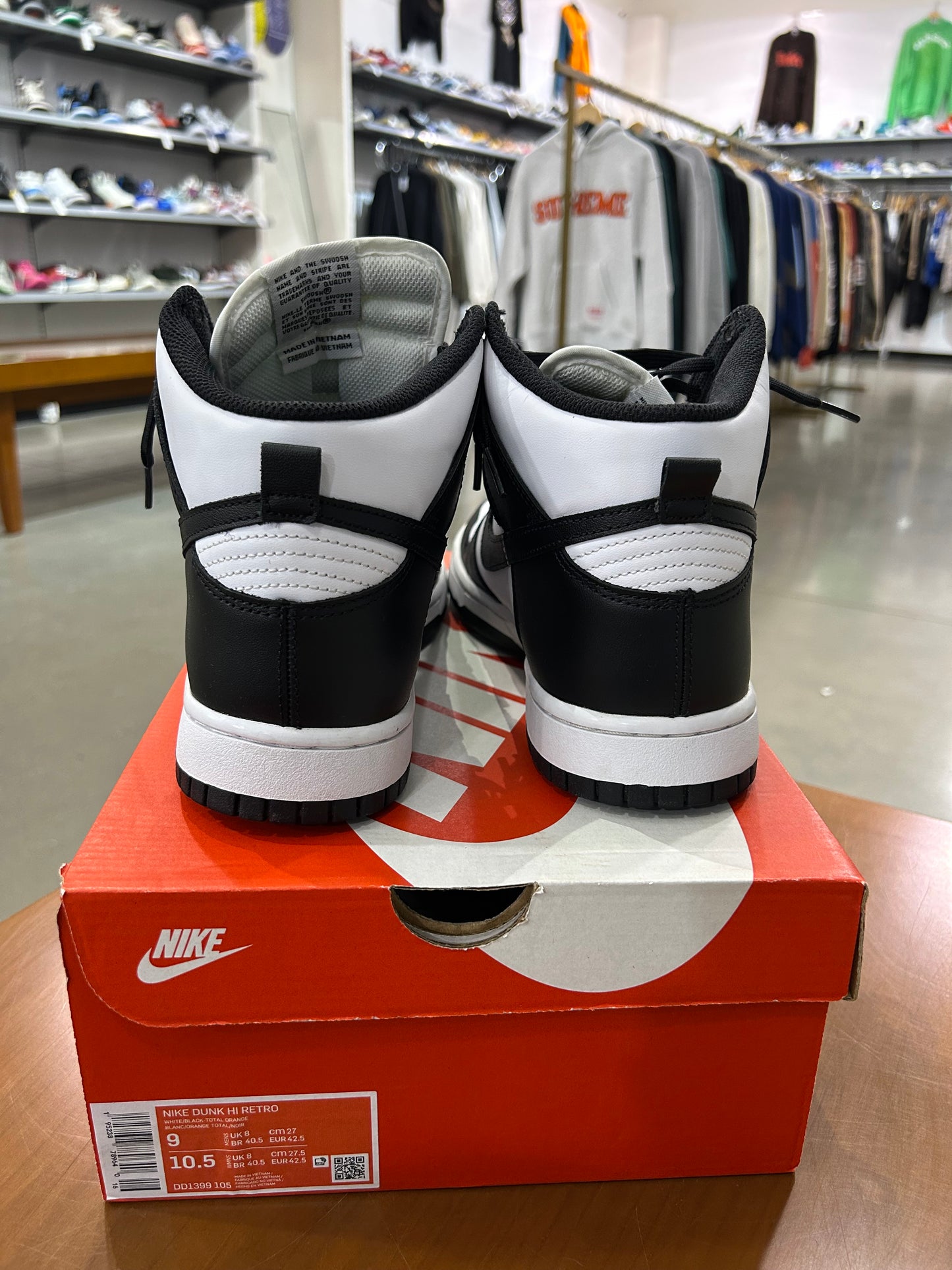 Preowned Nike Dunk High Panda