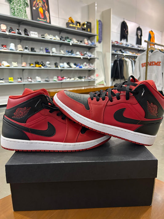 Preowned Air Jordan 1 Mid Reverse Bred