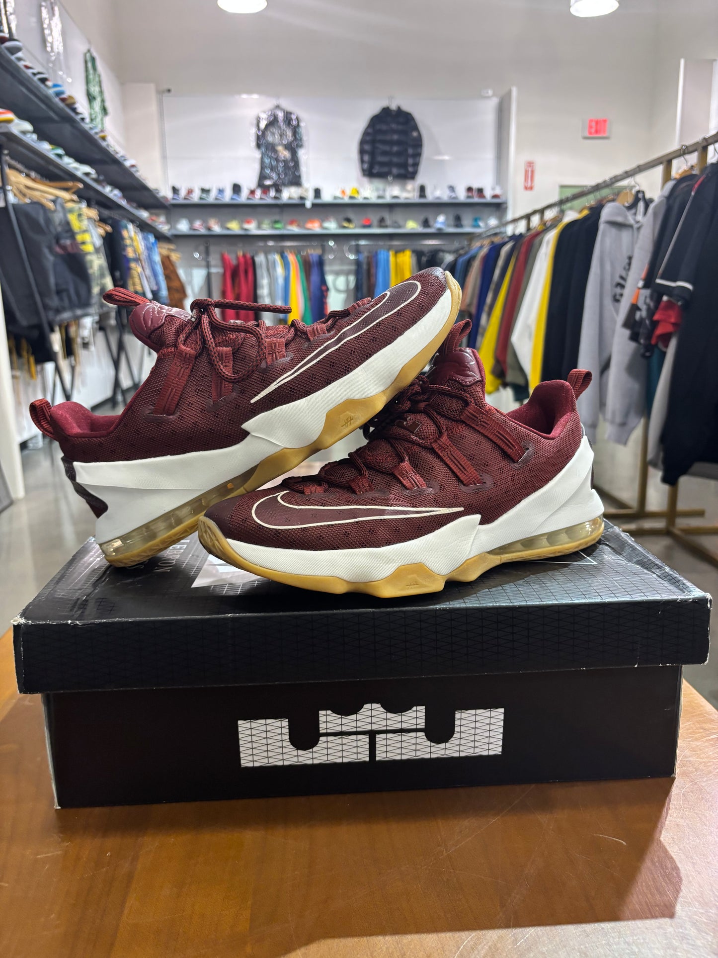 Preowned Nike Lebron 13 Low Cavs