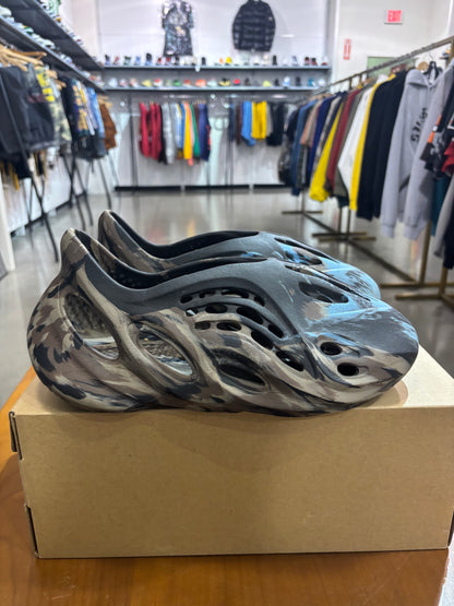 Preowned Yeezy Foam Runner MX cinder