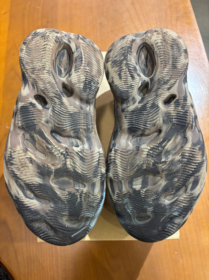 Preowned Yeezy Foam Runner MX cinder