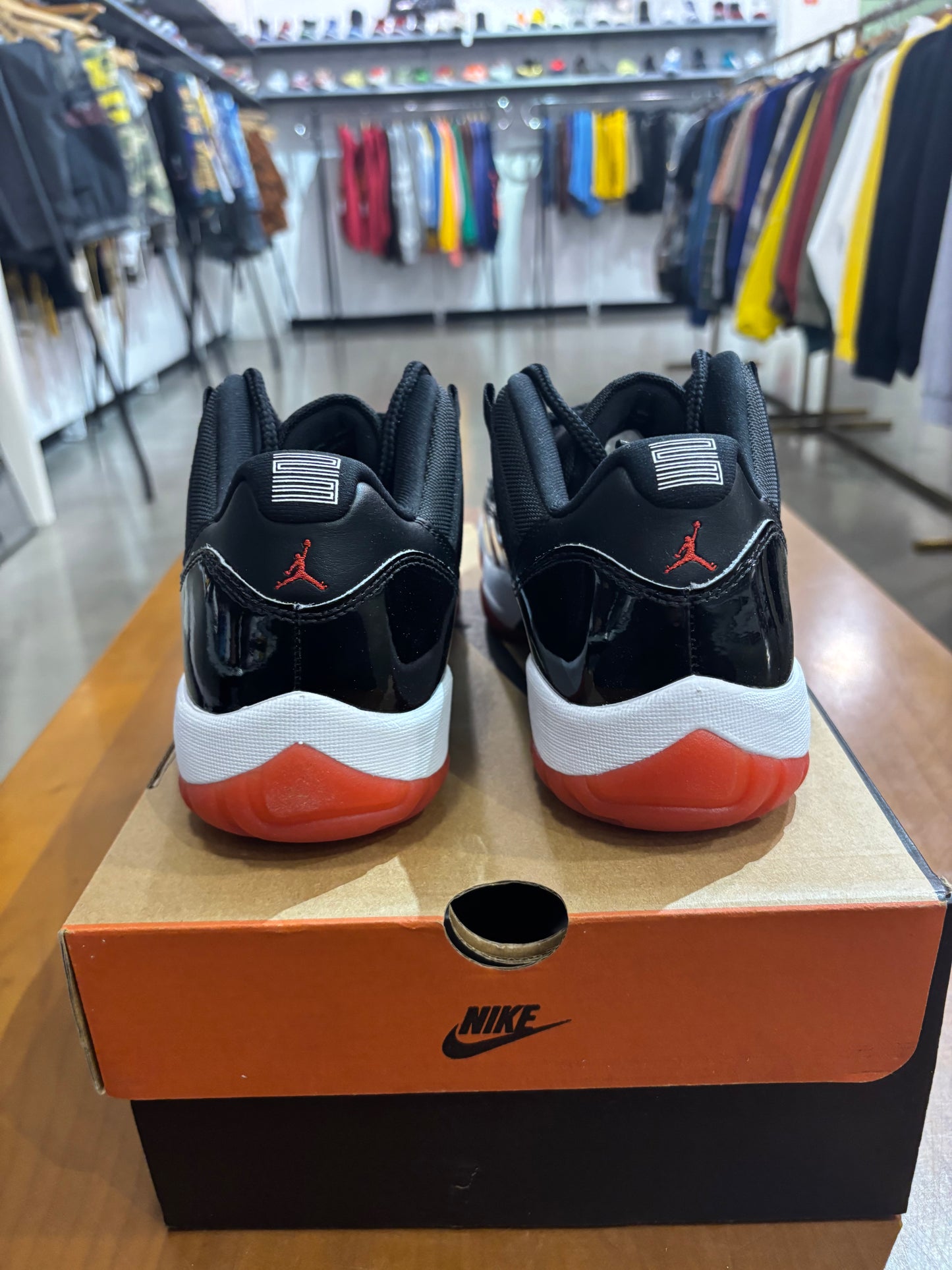 Air Jordan 11 Low Bred