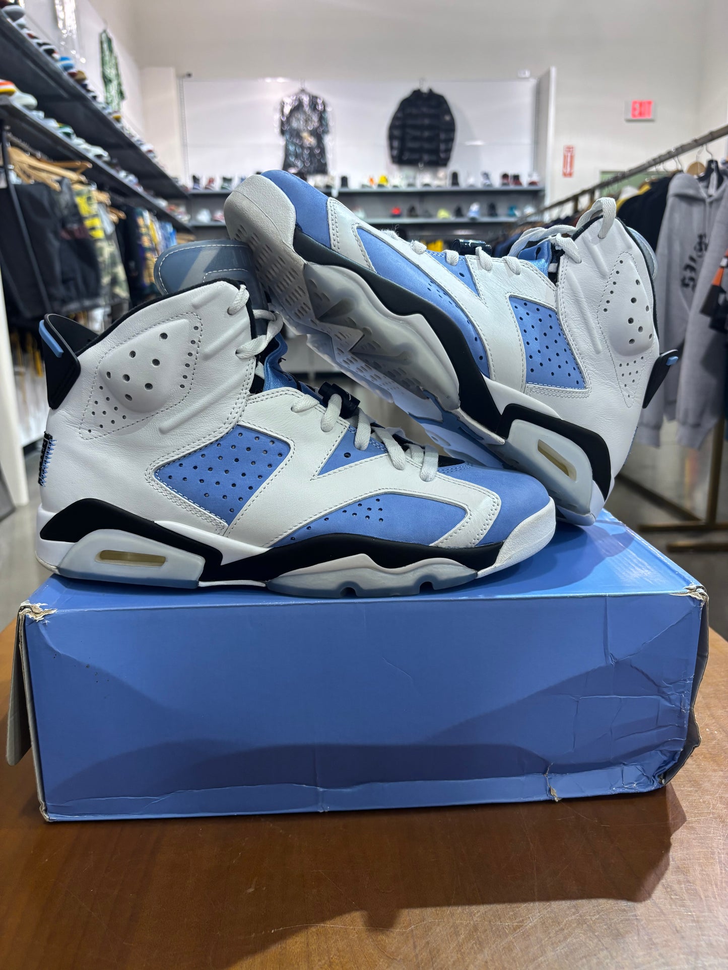 Preowned Air Jordan 6 UNC White