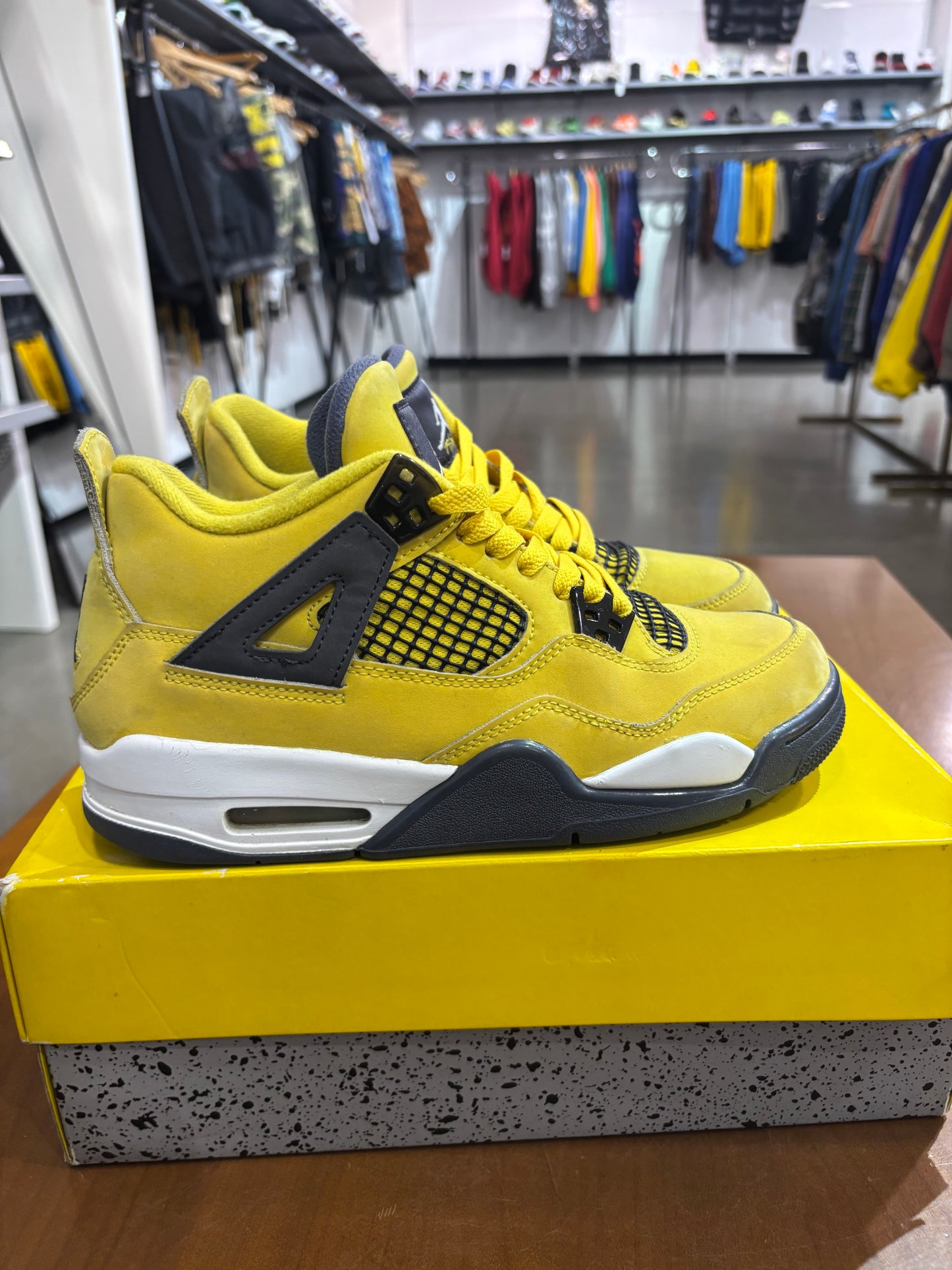 Preowned Air Jordan 4 Lightning