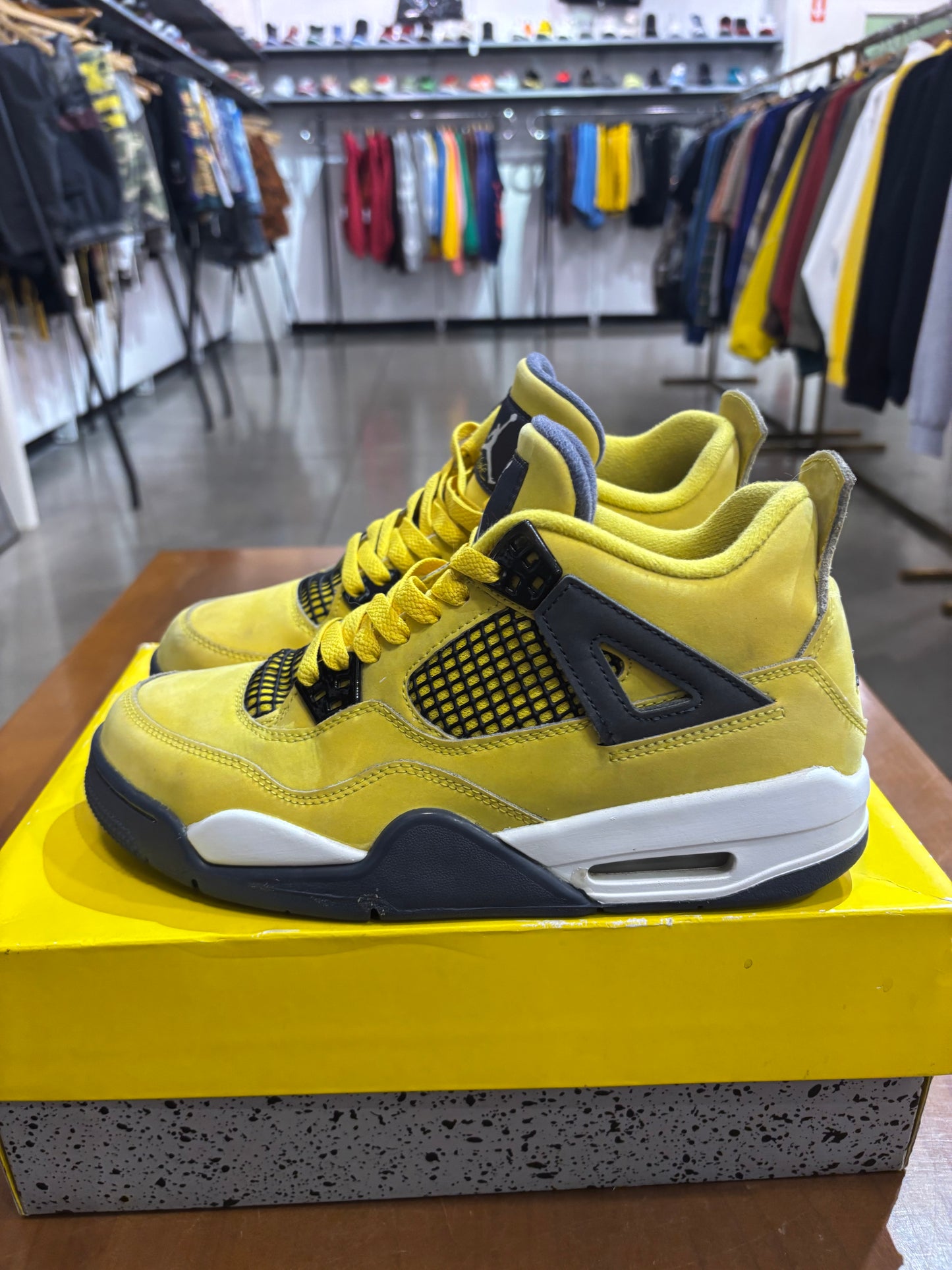 Preowned Air Jordan 4 Lightning