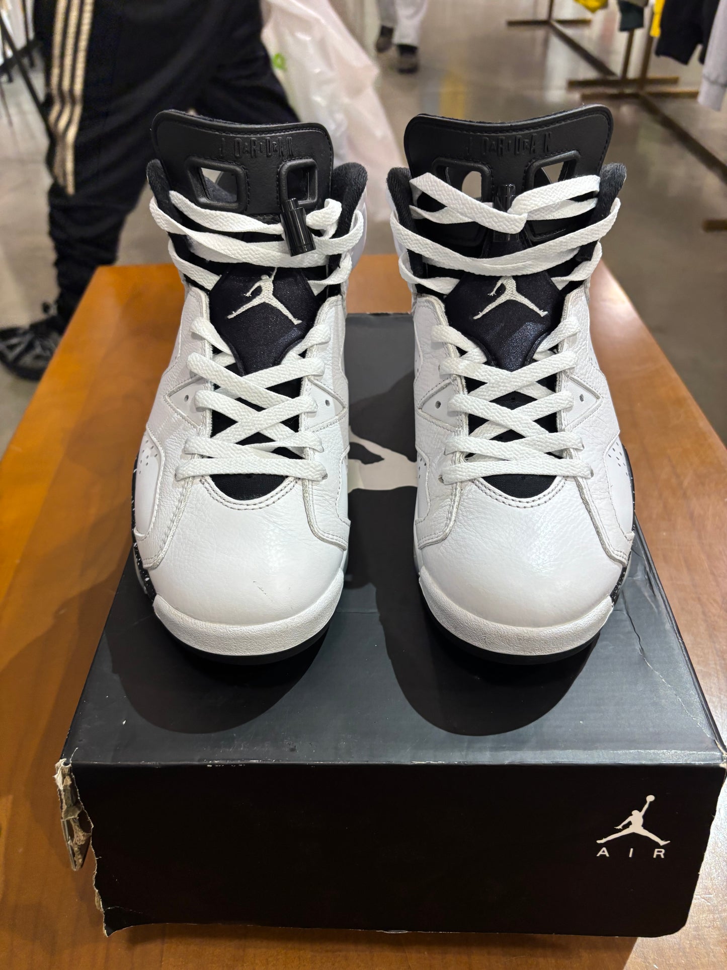 Preowned Air Jordan 6 Reverse oreo