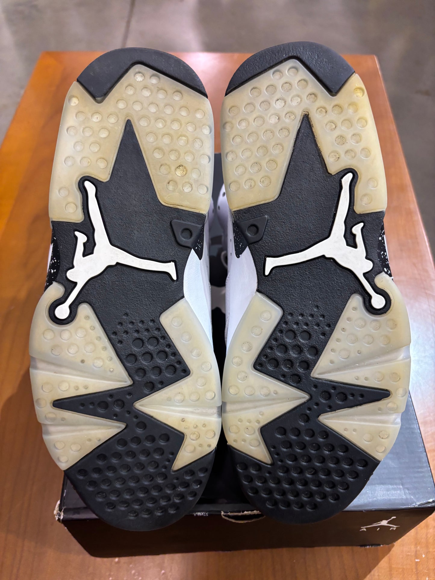 Preowned Air Jordan 6 Reverse oreo