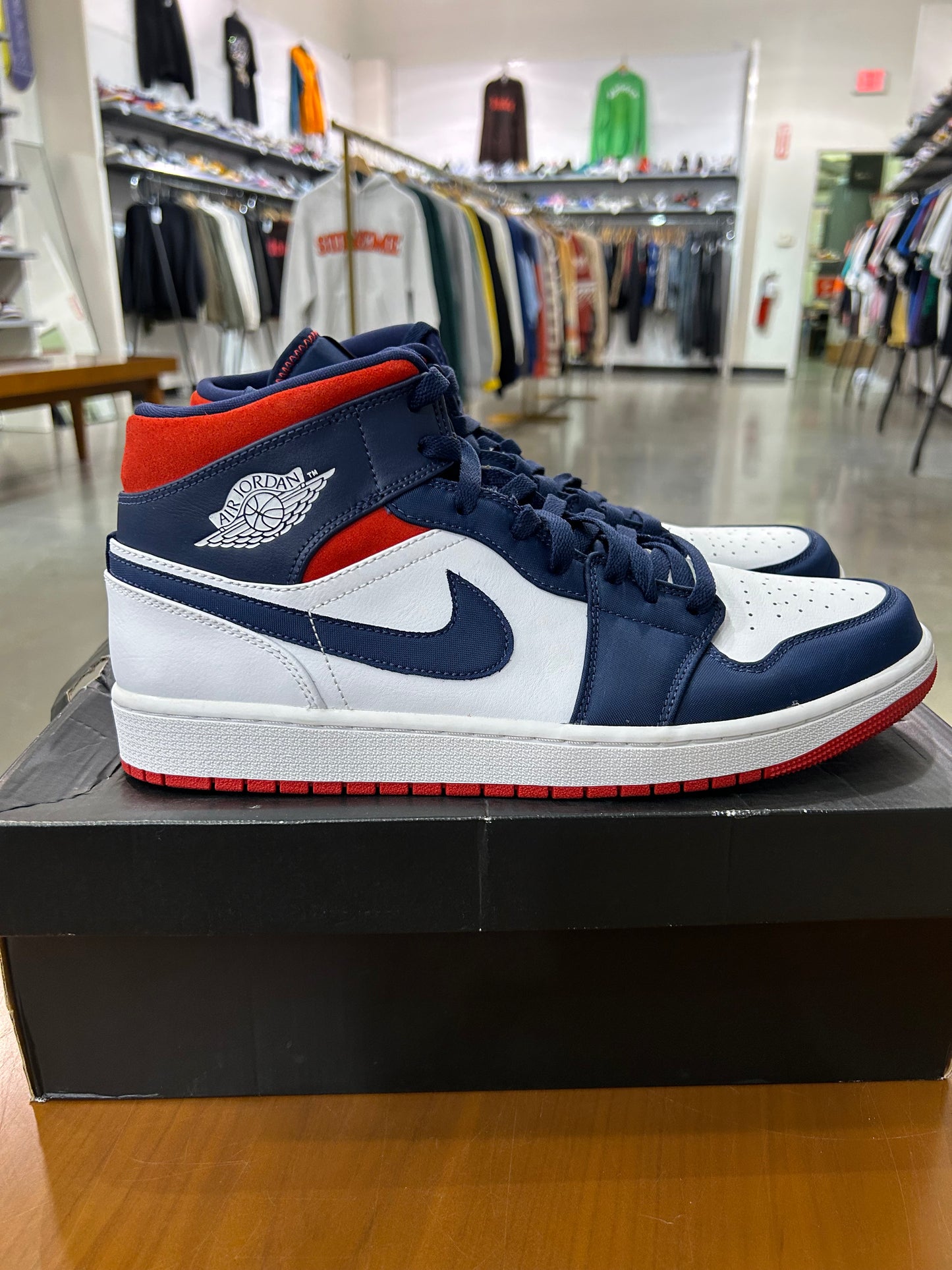 Preowned Air Jordan 1 Mid SE USA