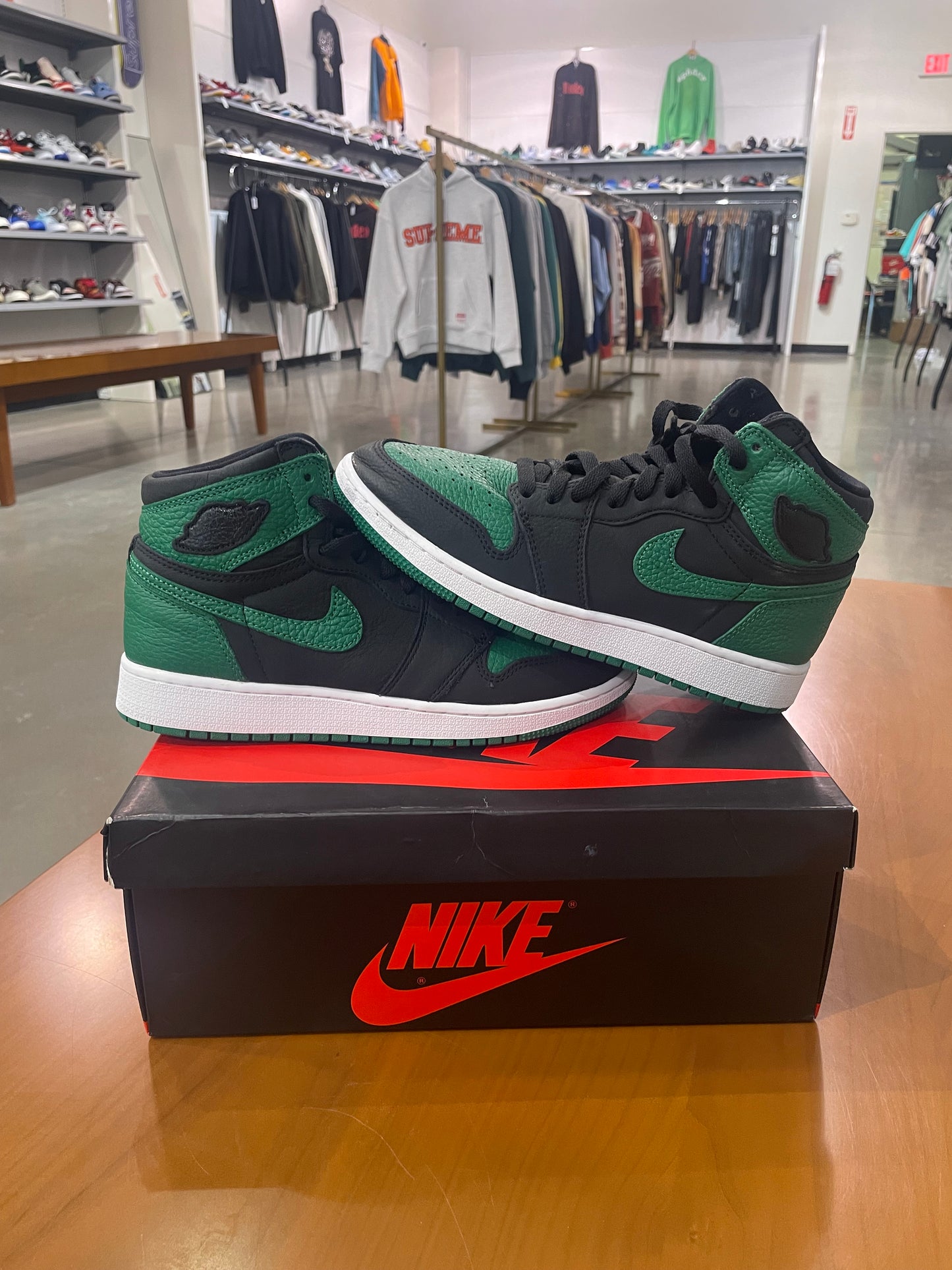 Preowned Air Jordan 1 Pine Green