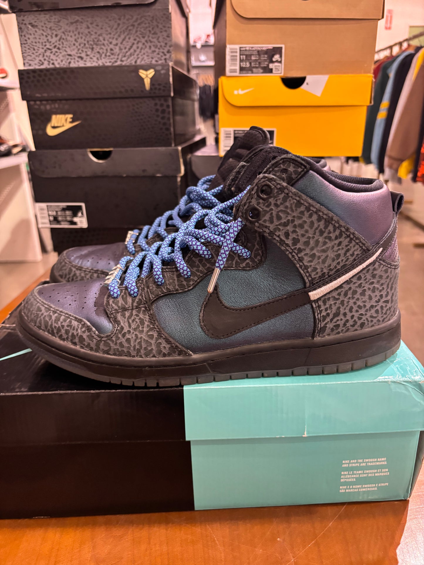 Preowned Nike SB Dunk High Black Sheep