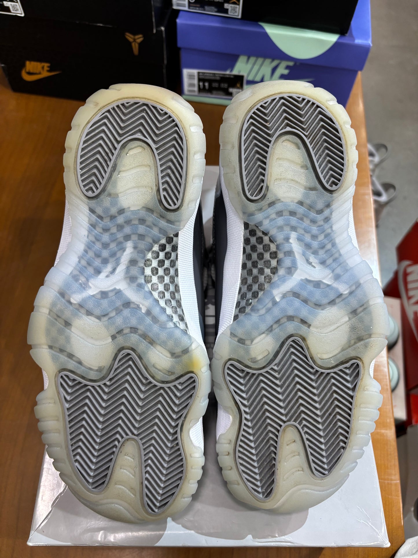 Preowned Air Jordan 11 Cool Grey