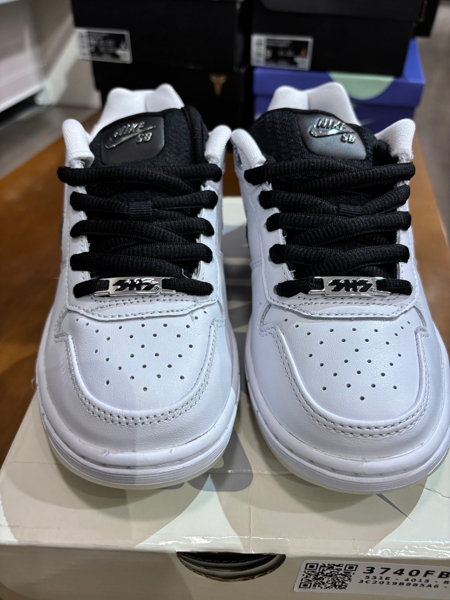 Preowned Nike SB Zoom Air Paul Rodriguez 1 OG White Black
