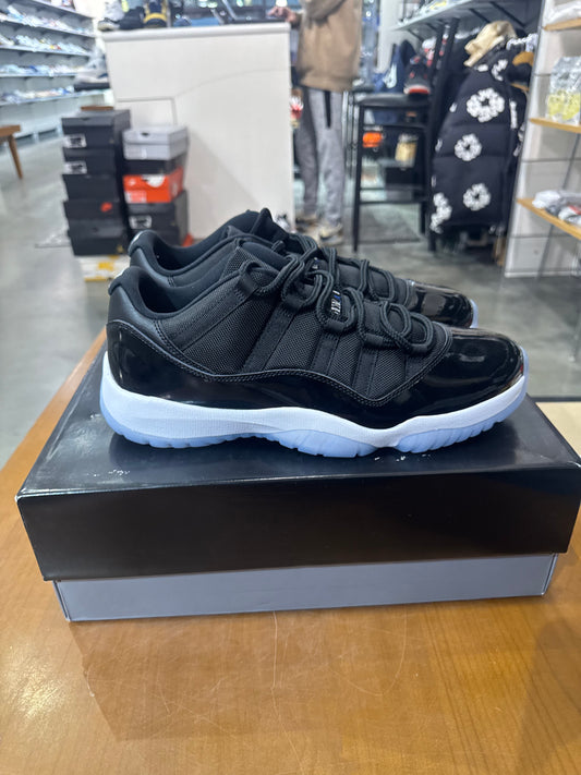 Air Jordan 11 Low Space Jam