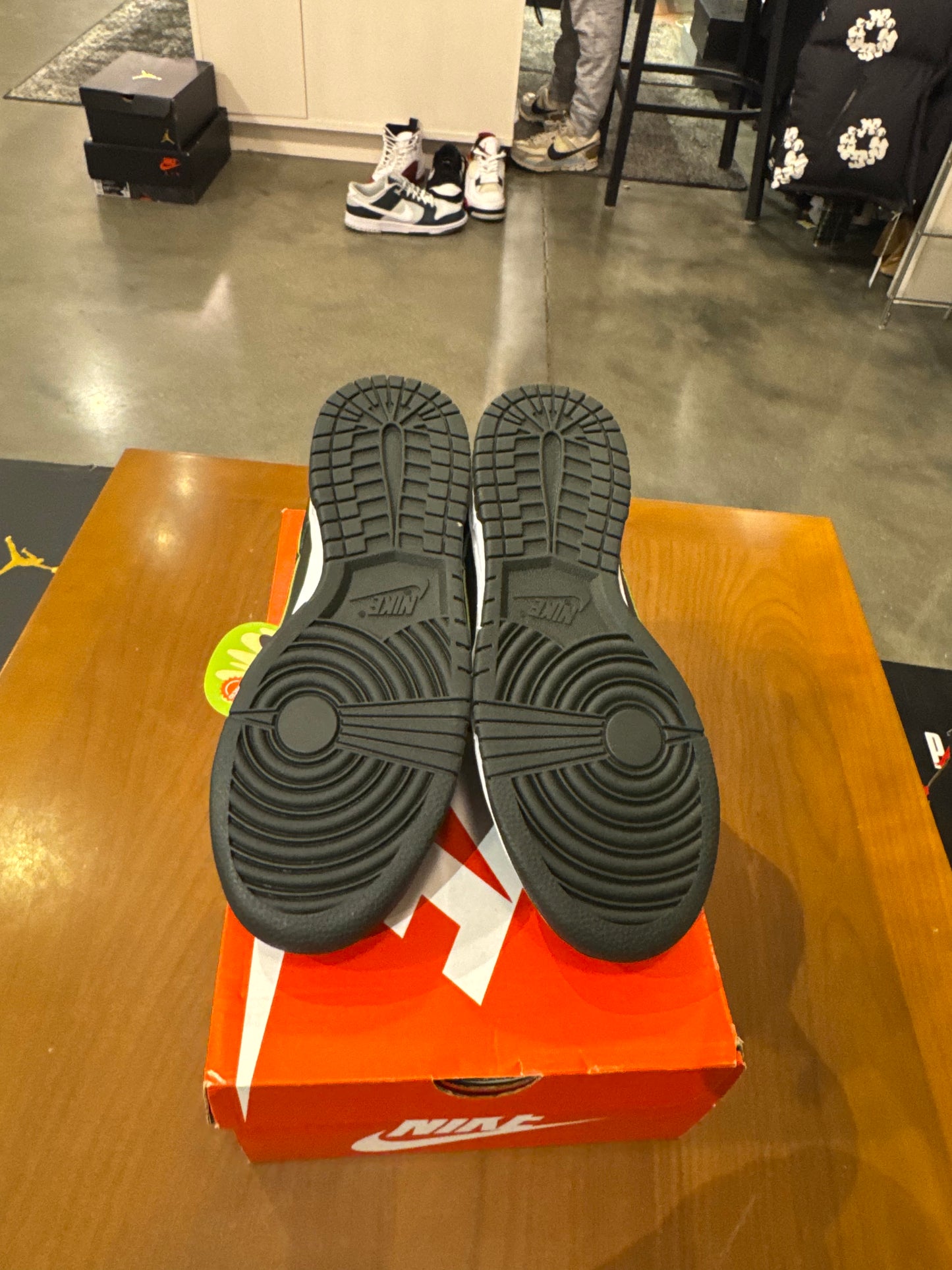 Nike Dunk Low Avocado