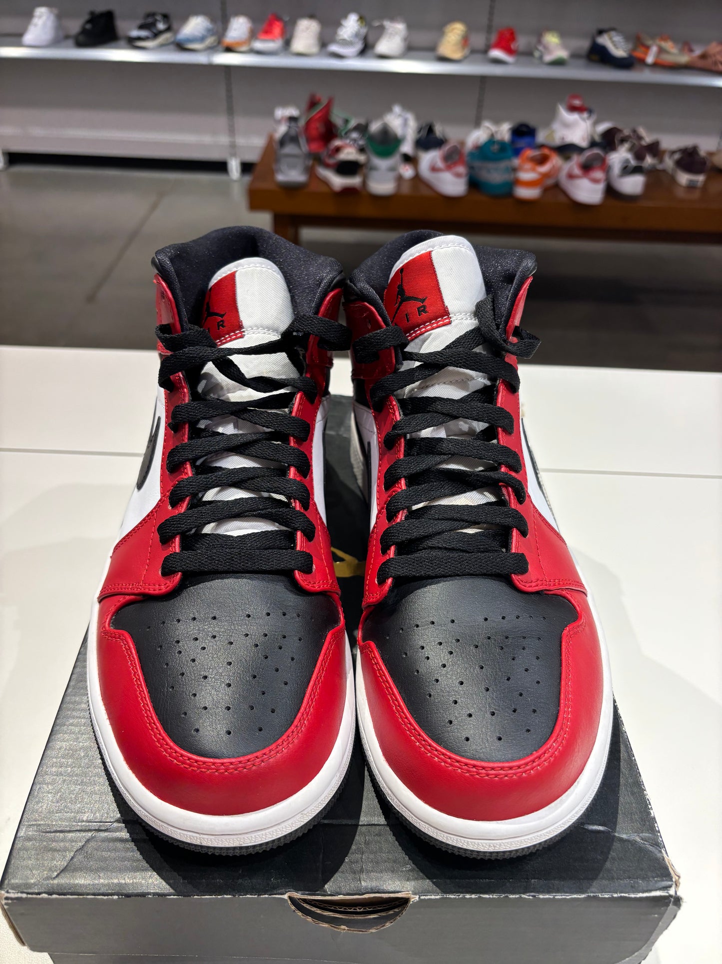 Preowned Air Jordan 1 Mid Chicago Toe