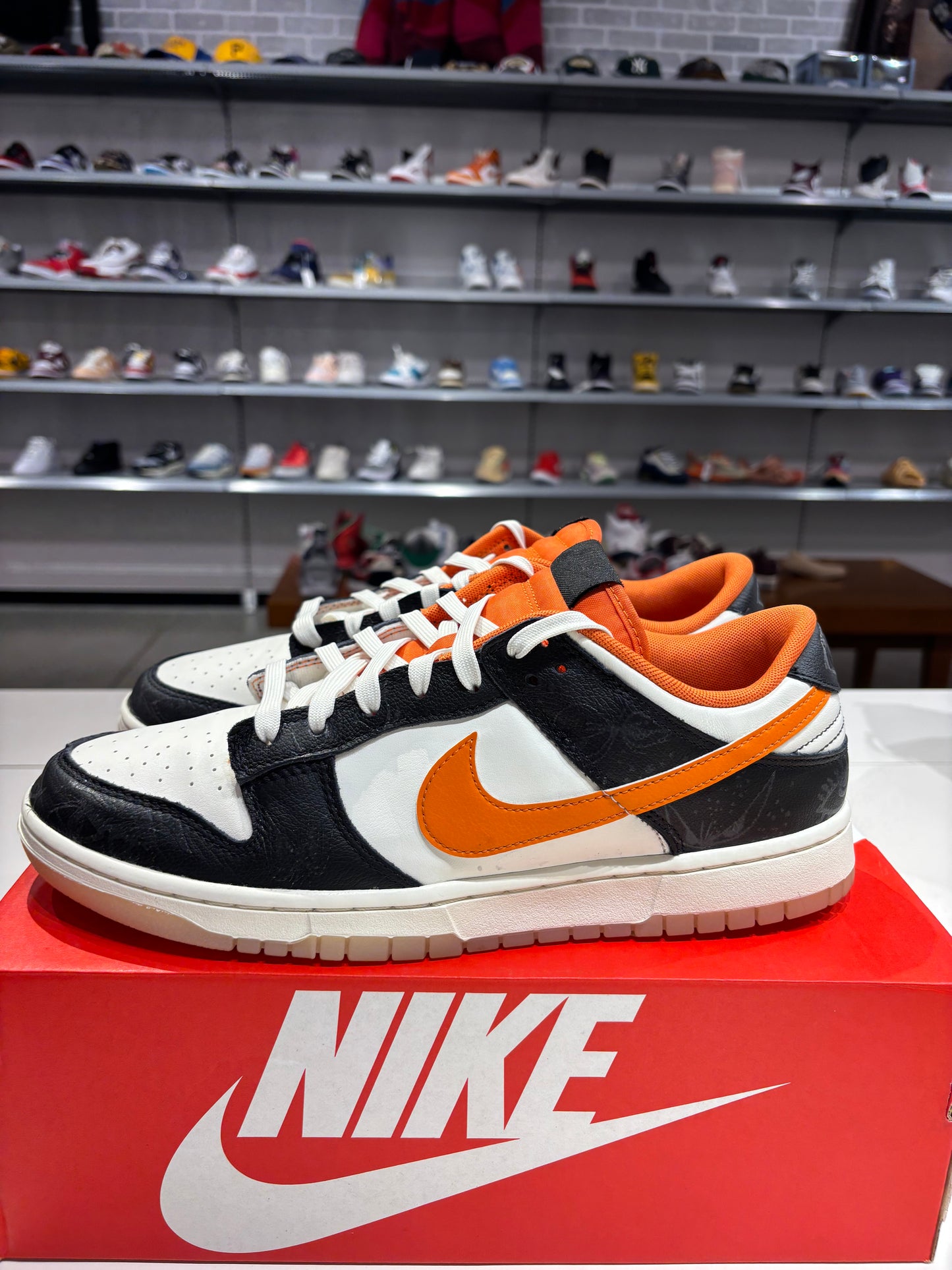 Preowned Nike Dunk Low Halloween