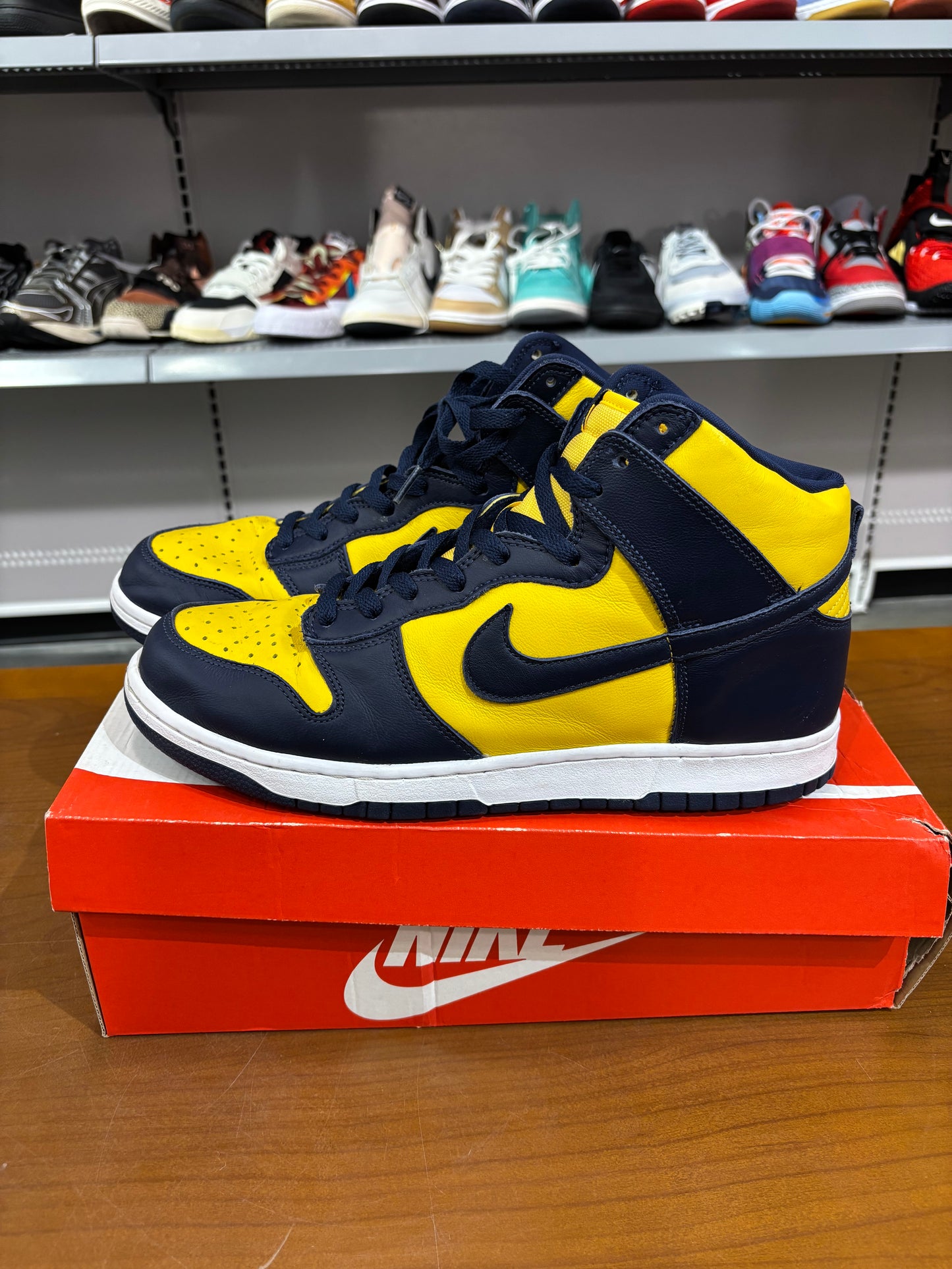 Preowned Nike SB Dunk High Michigan