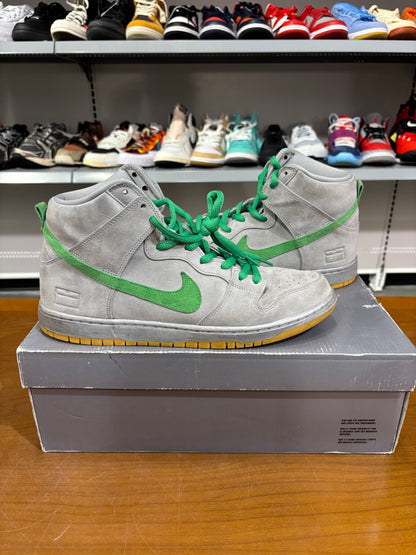 Preowned Nike SB Dunk High Silver Box