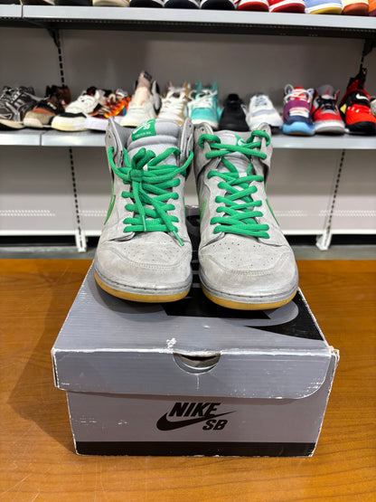 Preowned Nike SB Dunk High Silver Box