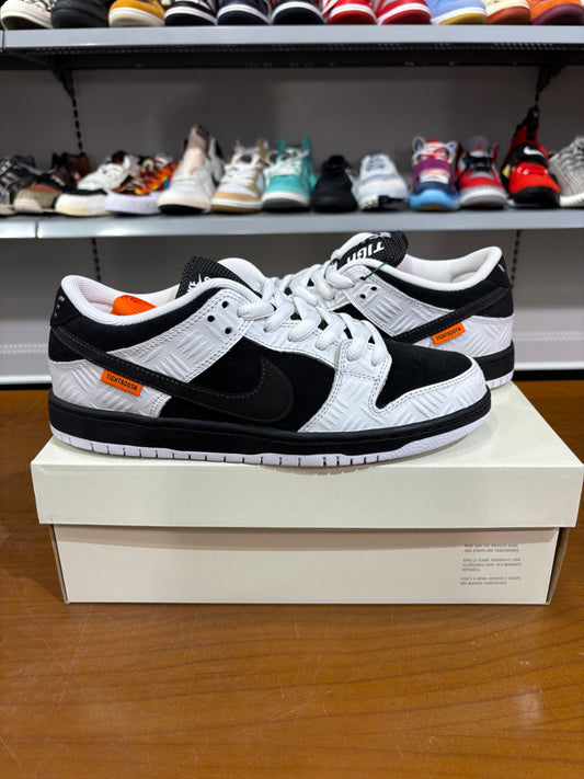 Nike SB Dunk Low Tightbooth