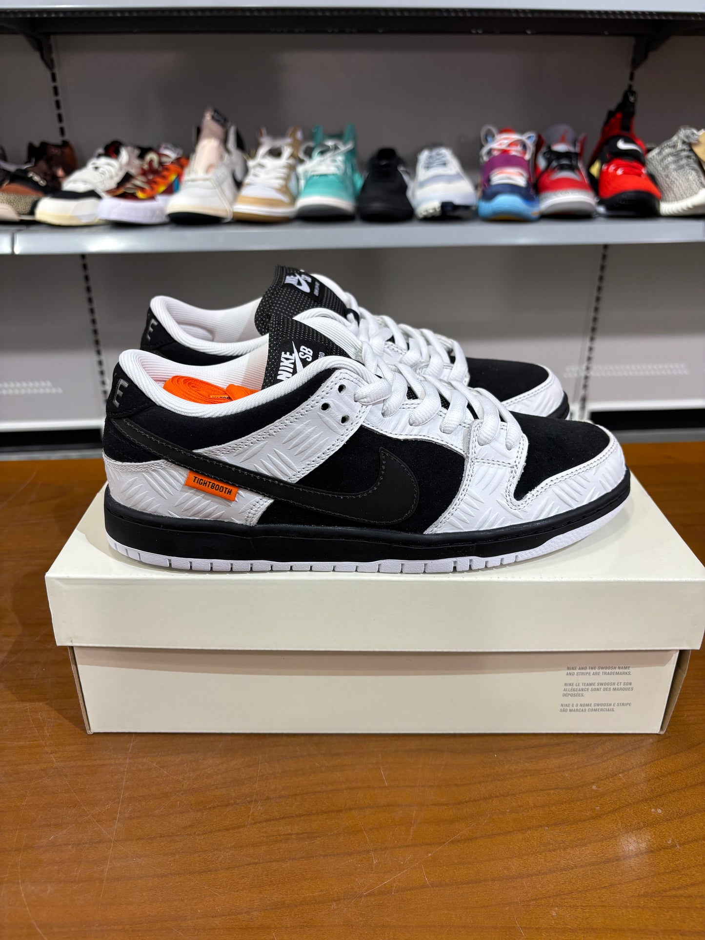 Nike SB Dunk Low Tightbooth