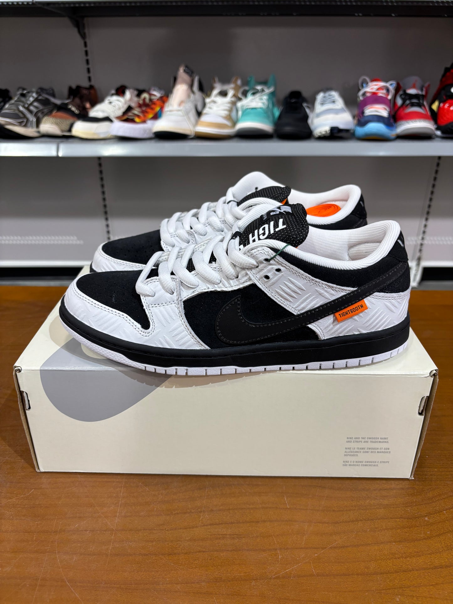Nike SB Dunk Low Tightbooth