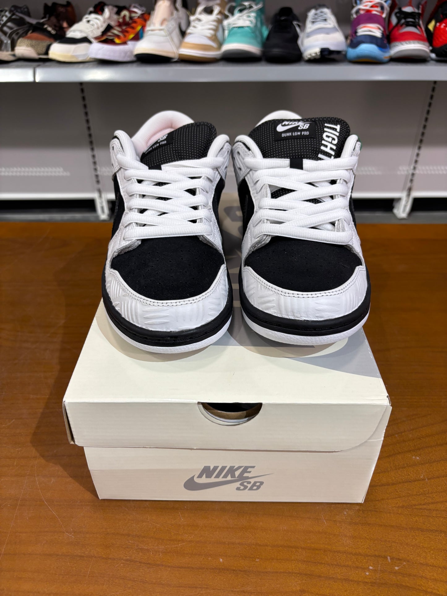 Nike SB Dunk Low Tightbooth