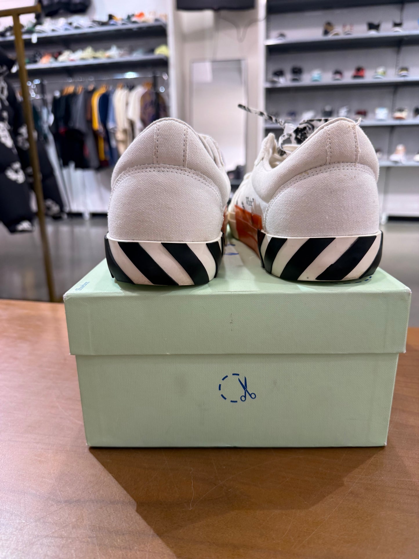 Preowned Off-White Vulcanized Low White Black