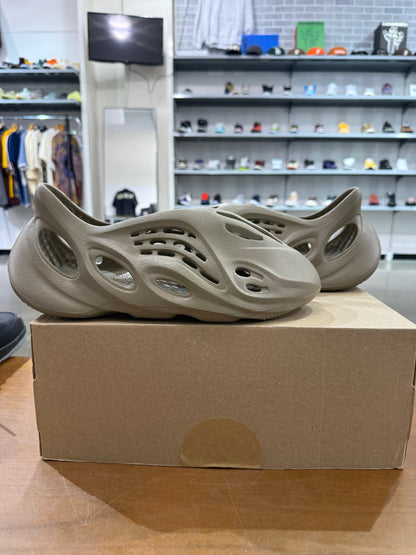 Yeezy Foam Runner Stone Taupe
