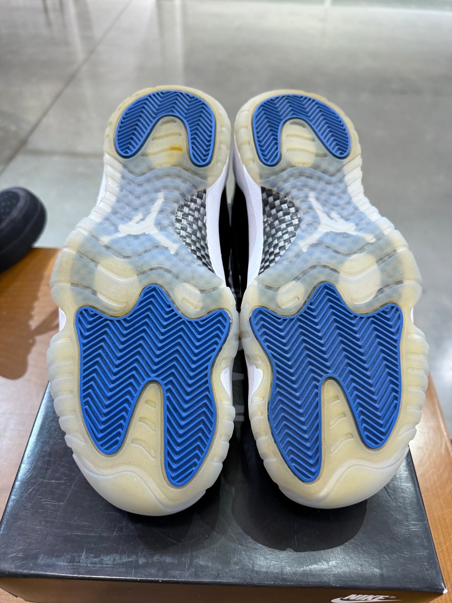 Preowned Air Jordan 11 Low Space Jam