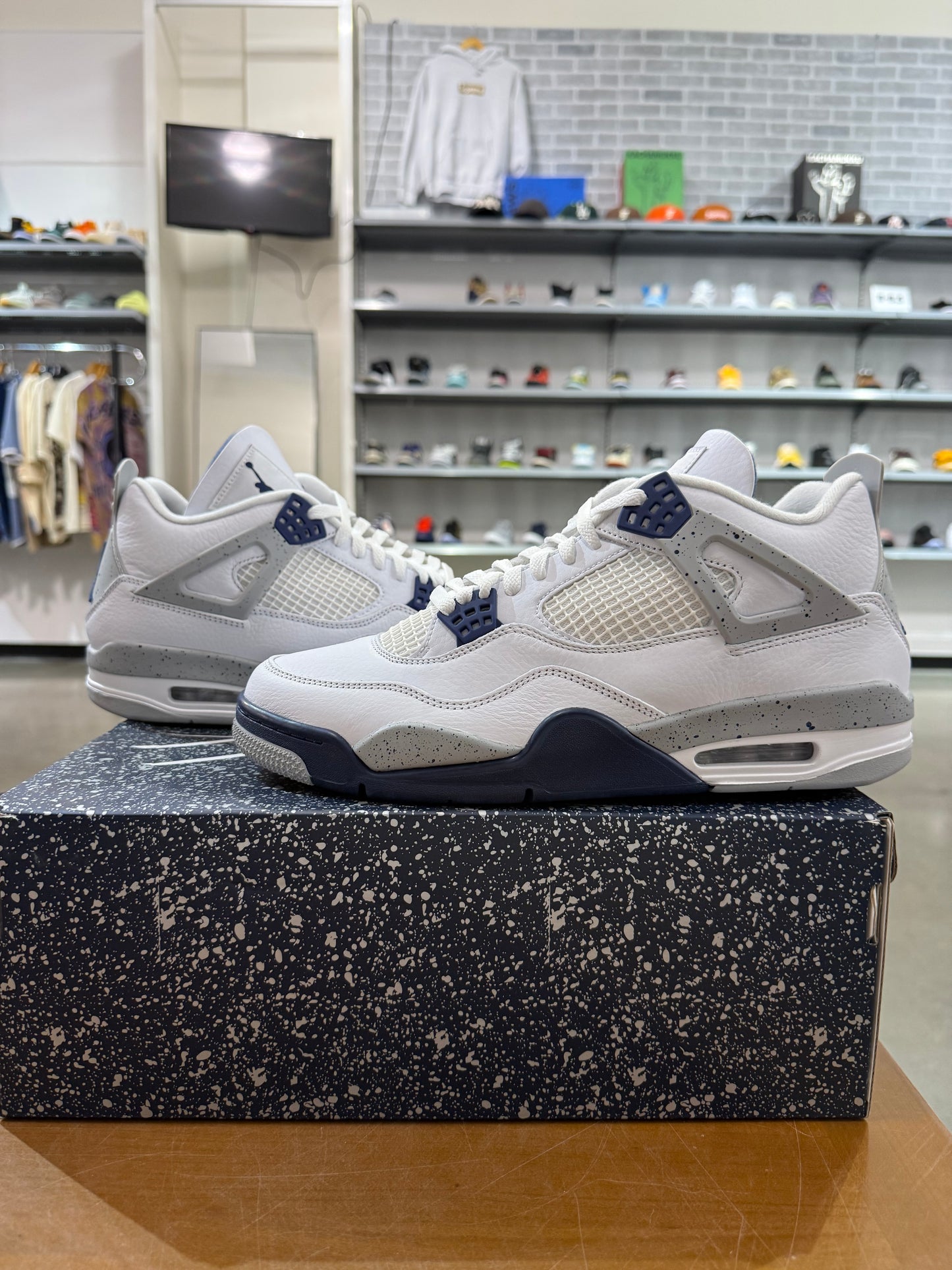 Air Jordan 4 Midnight Navy