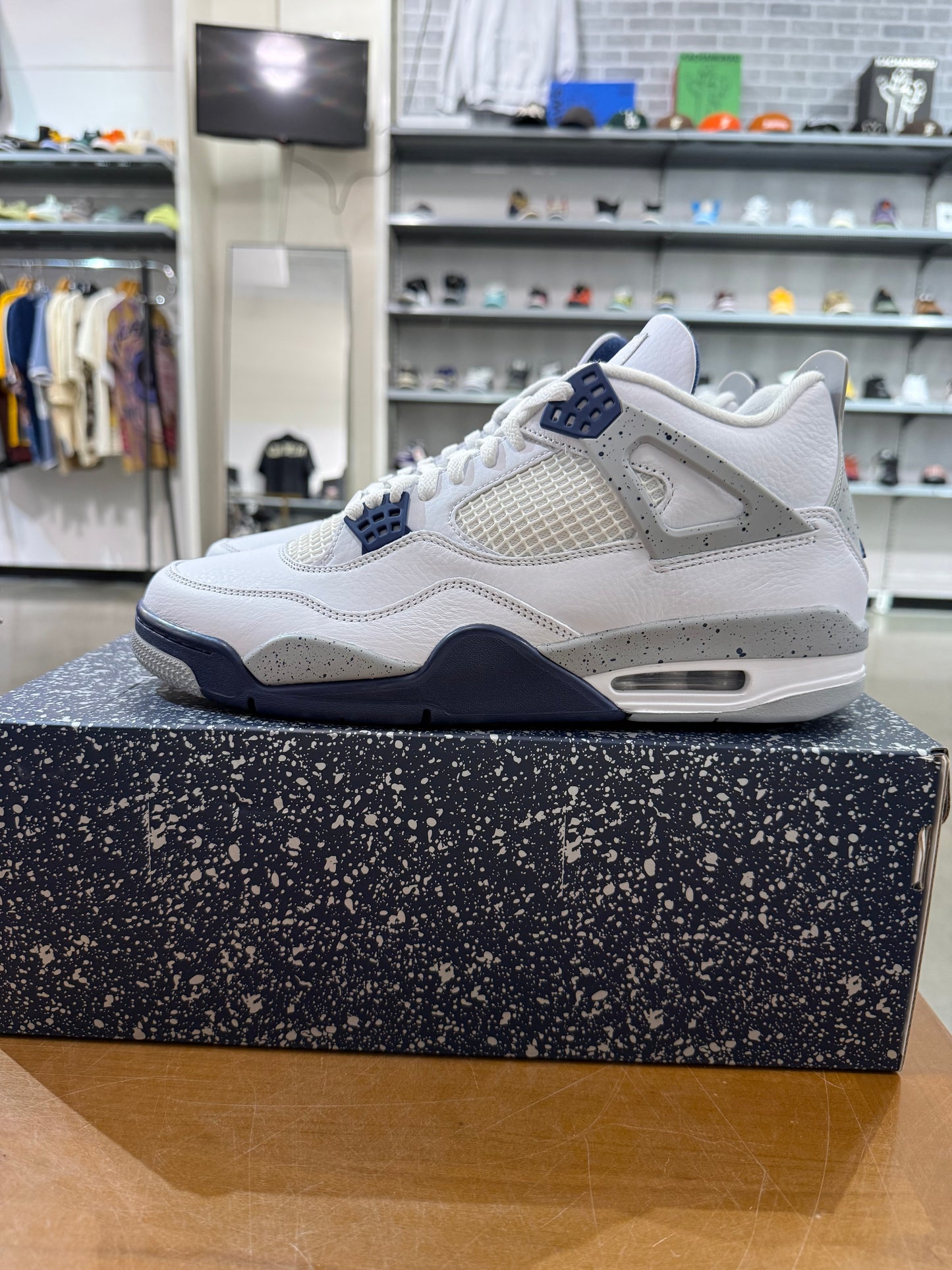Air Jordan 4 Midnight Navy