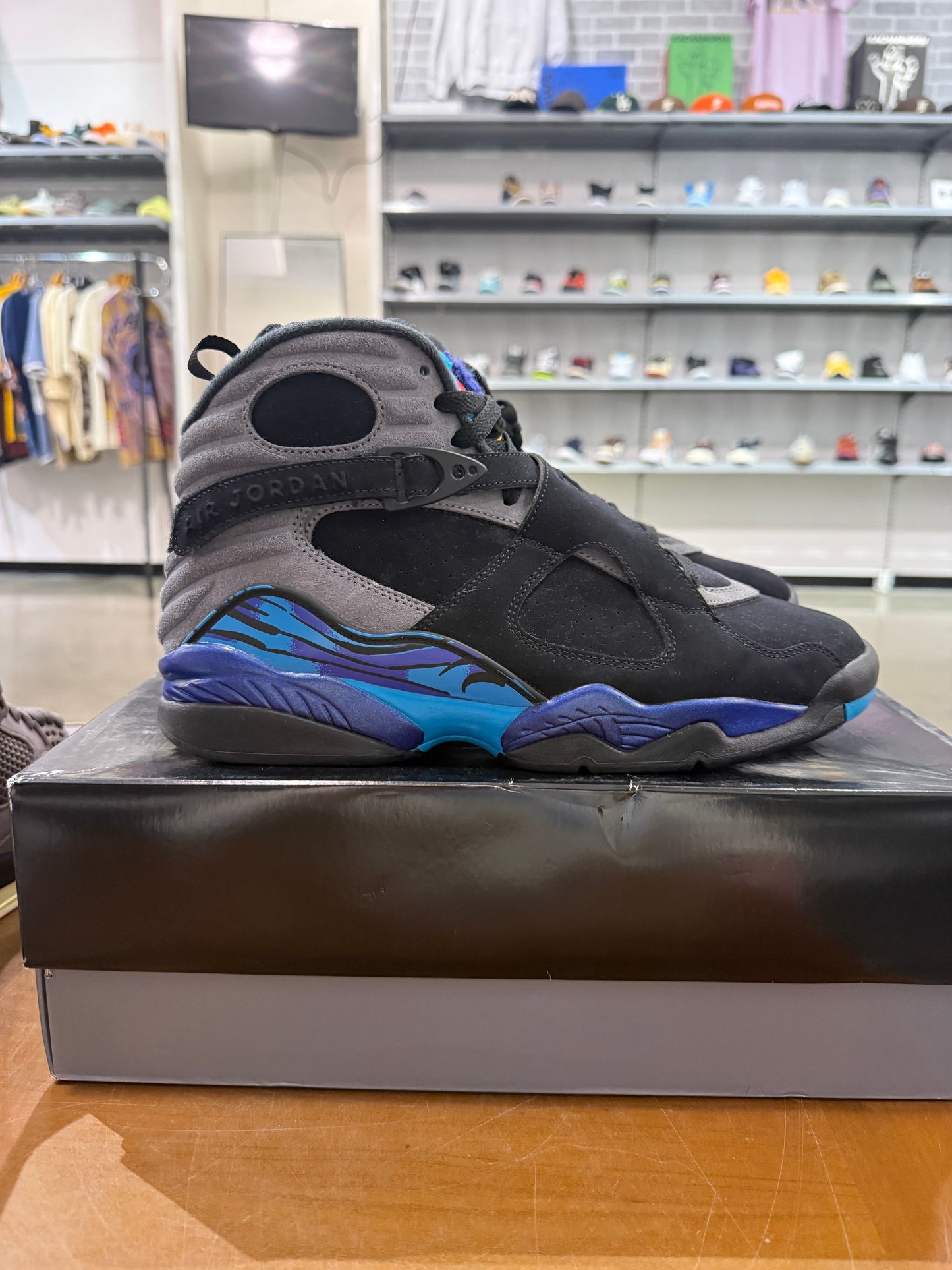 Preowned Air Jordan 8 Aqua