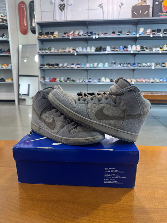 Preowned Nike SB Dunk High Taunton