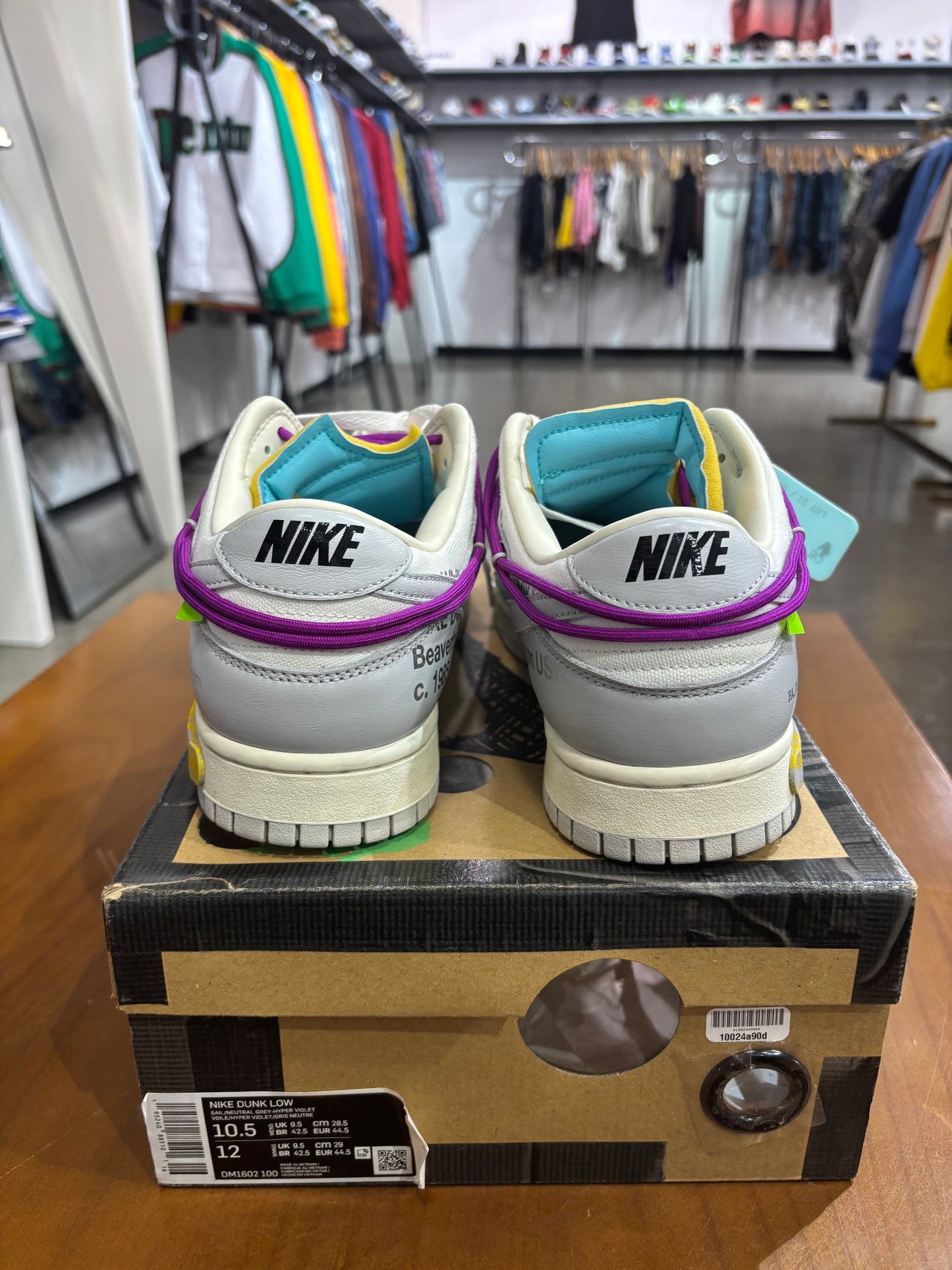 Preowned Off White Nike Dunk Low Lot 21