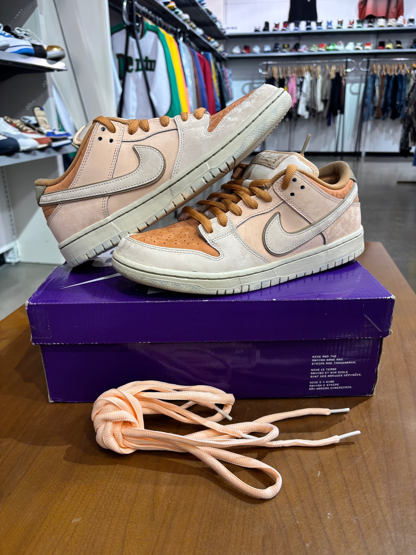 Preowned Nike SB Dunk Low Trocadero Gardens