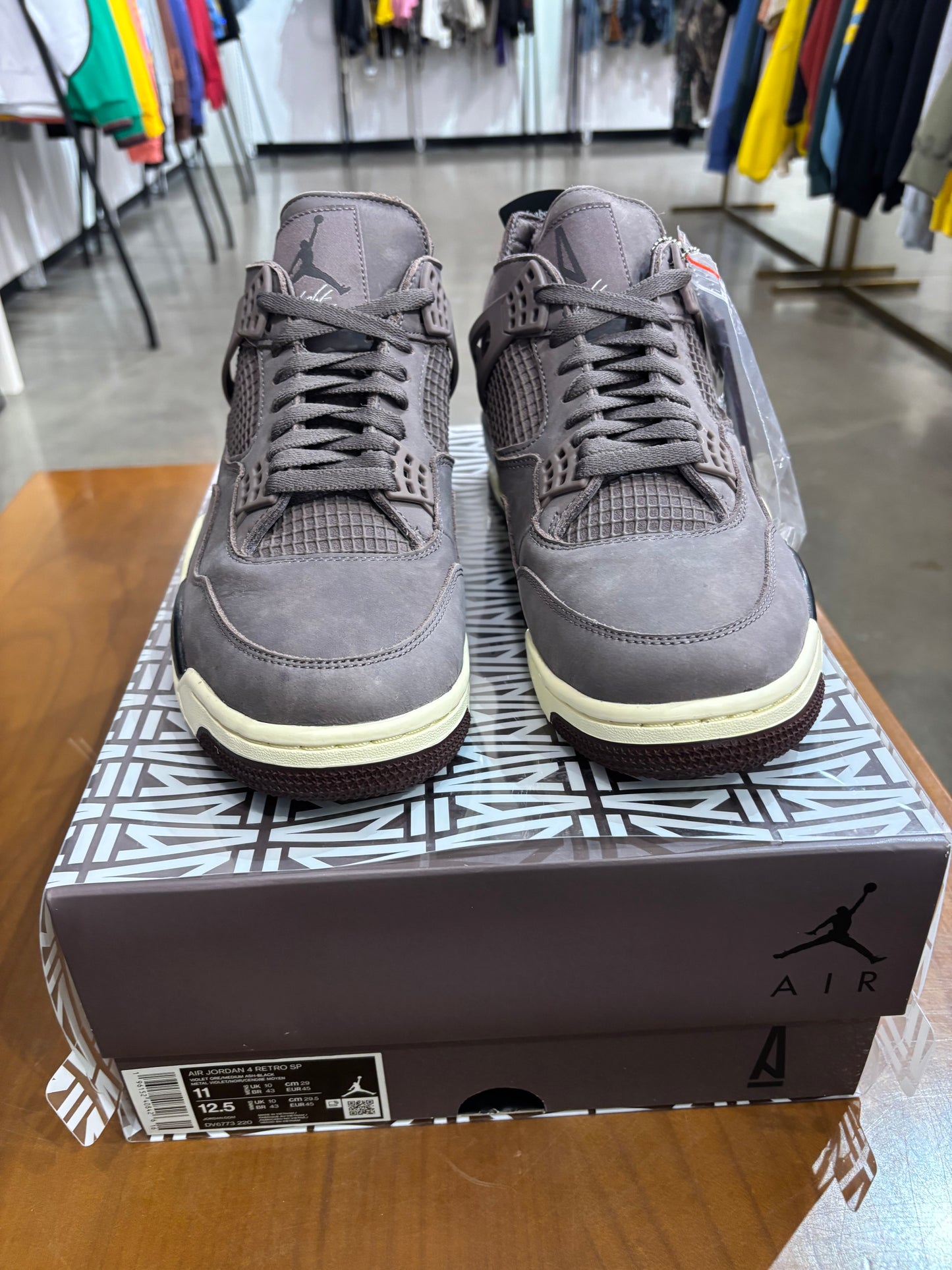 Air Jordan 4 A Ma Maniere Violet Ore