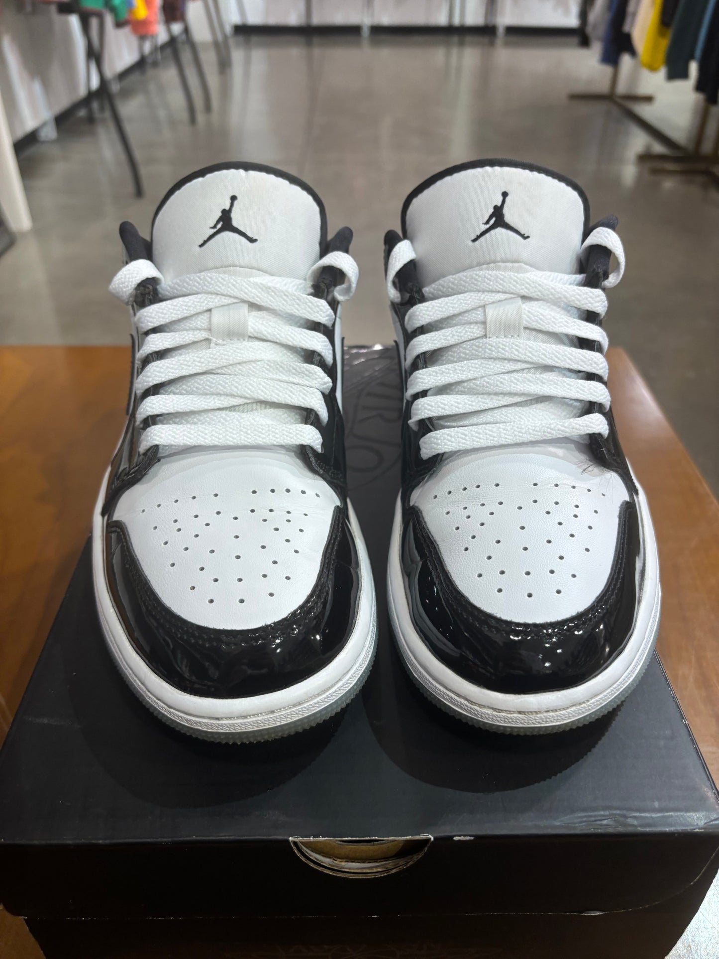Preowned Air Jordan 1 Low Concord