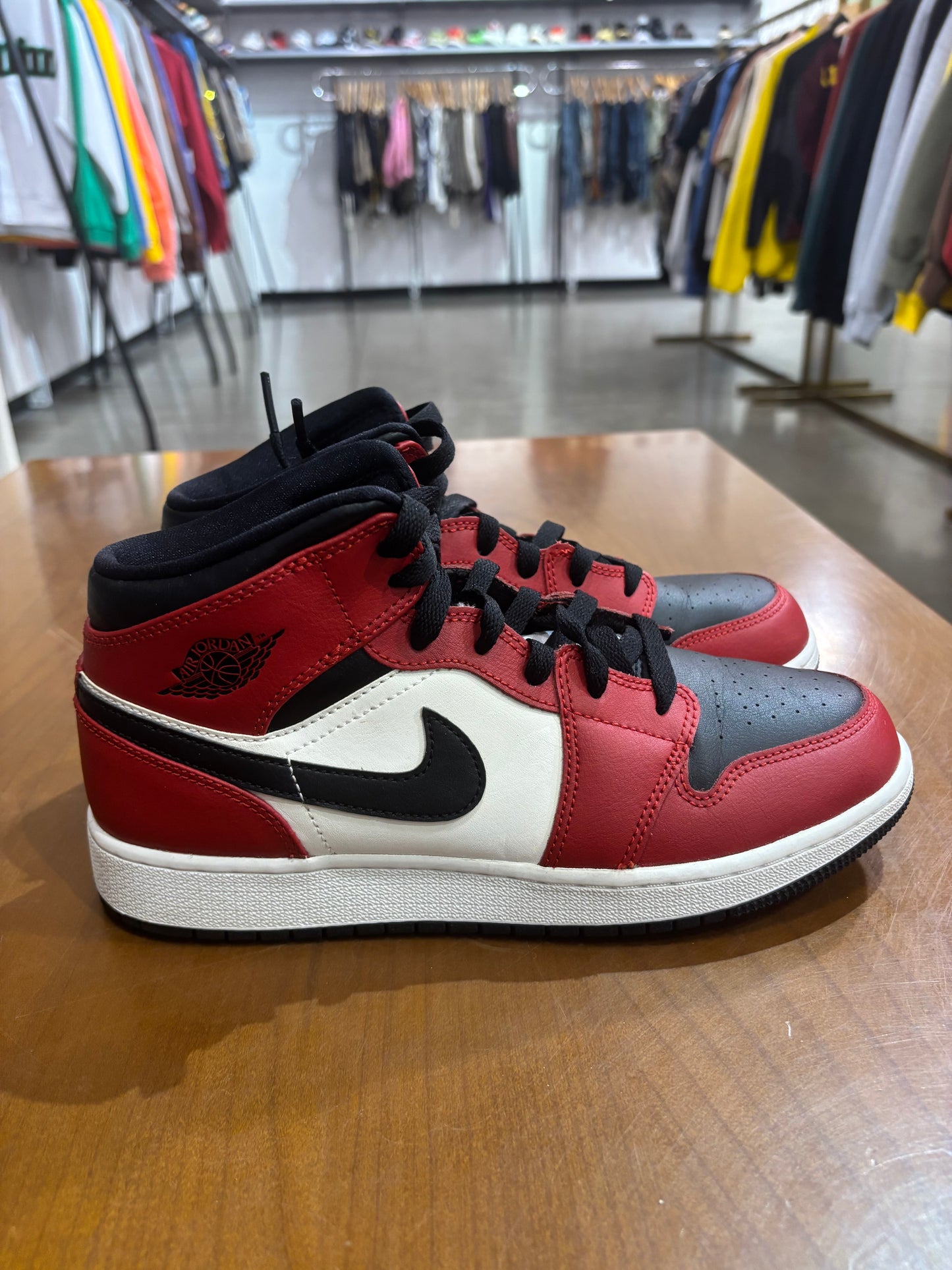 Preowned Air Jordan 1 Mid Chicago Black Toe