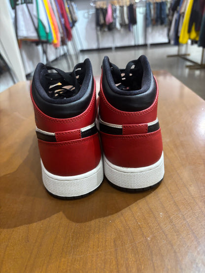 Preowned Air Jordan 1 Mid Chicago Black Toe