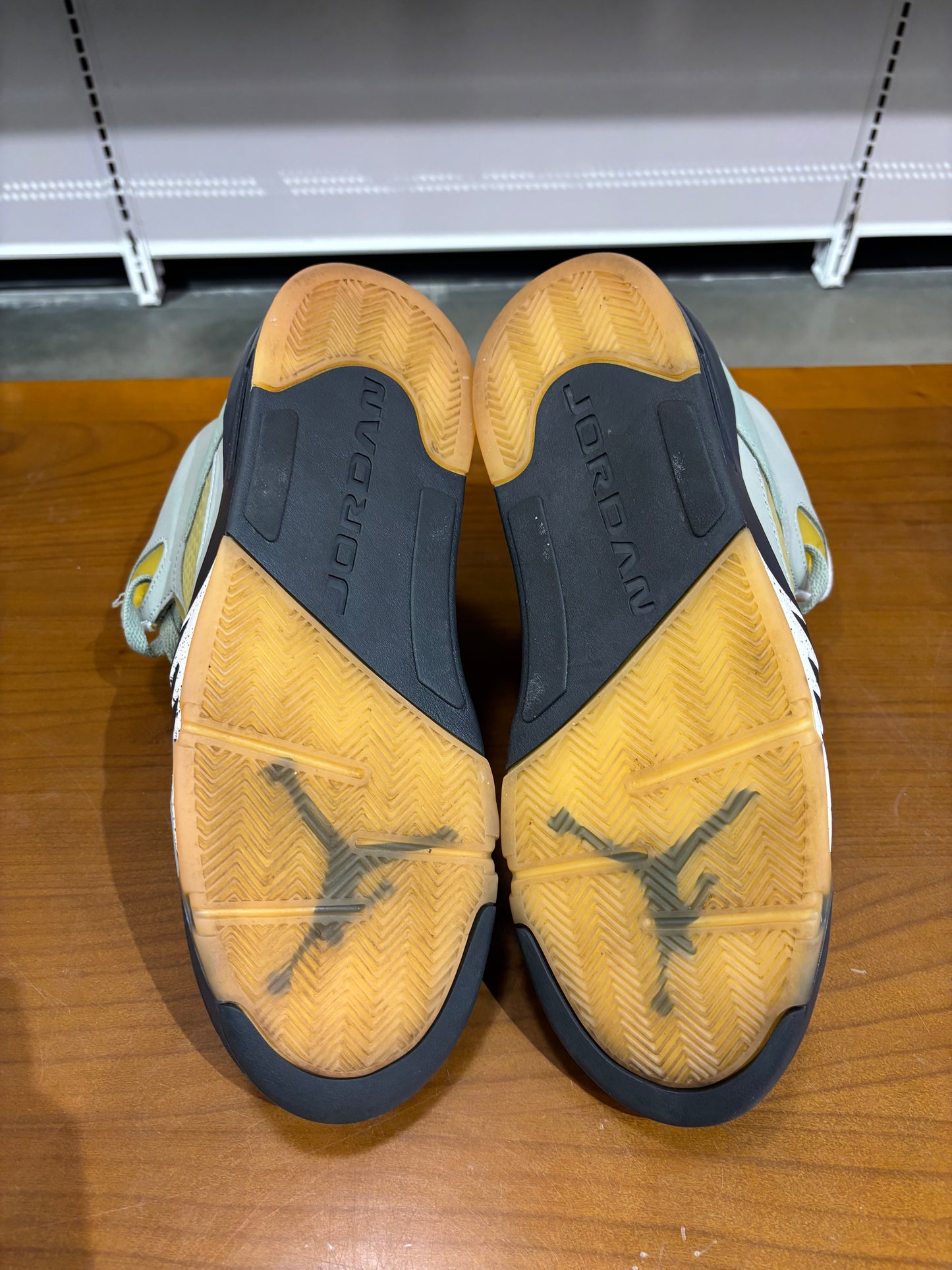 Preowned Air Jordan 5 Jade Horizon