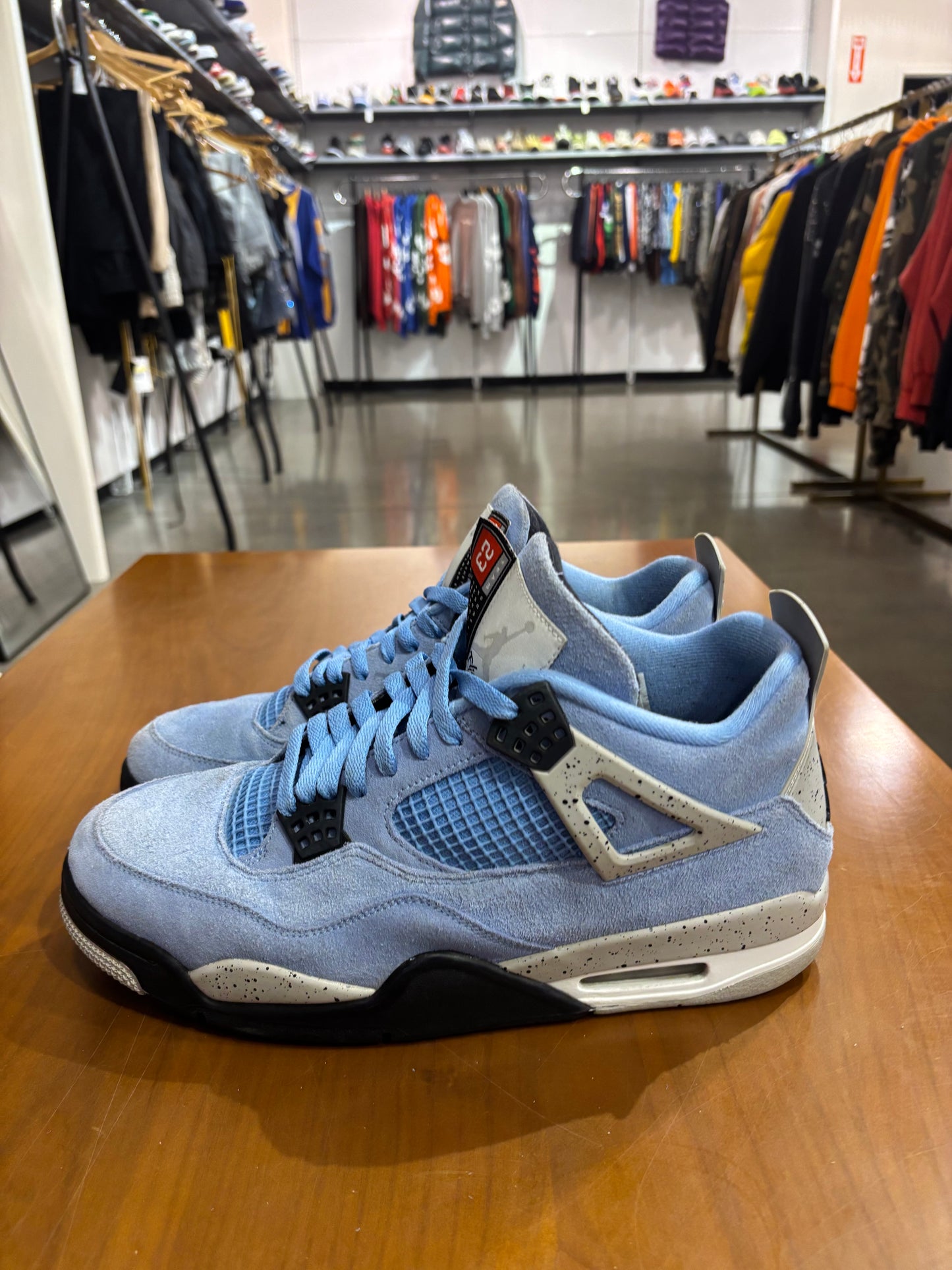 Preowned Air Jordan 4 University Blue