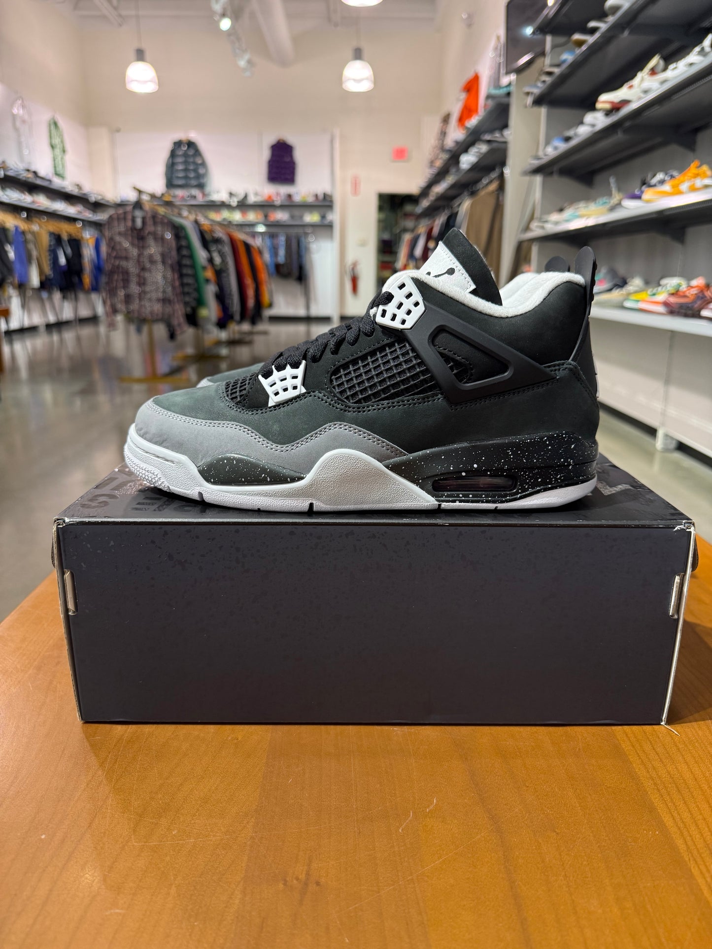 Jordan 4 Fear (defect)