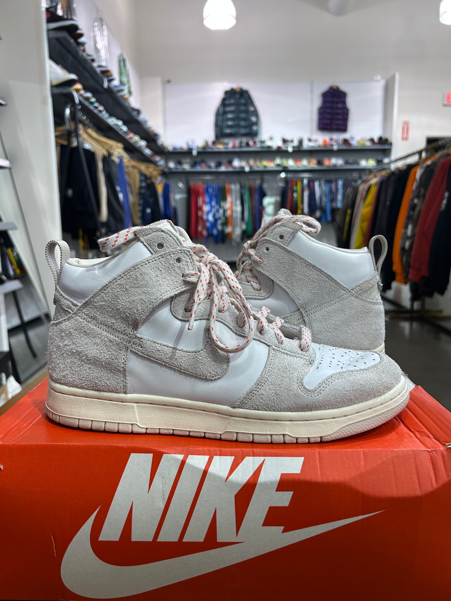 Preowned Nike SB Dunk High Notre Light Orewood Brown