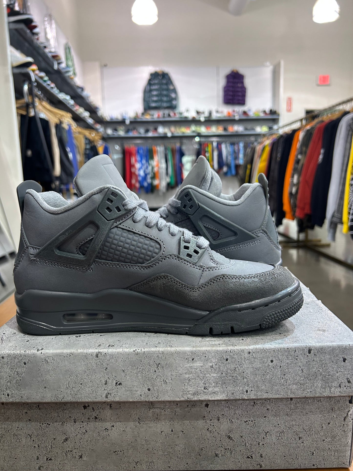 Preowned Air Jordan 4 Wet Cement