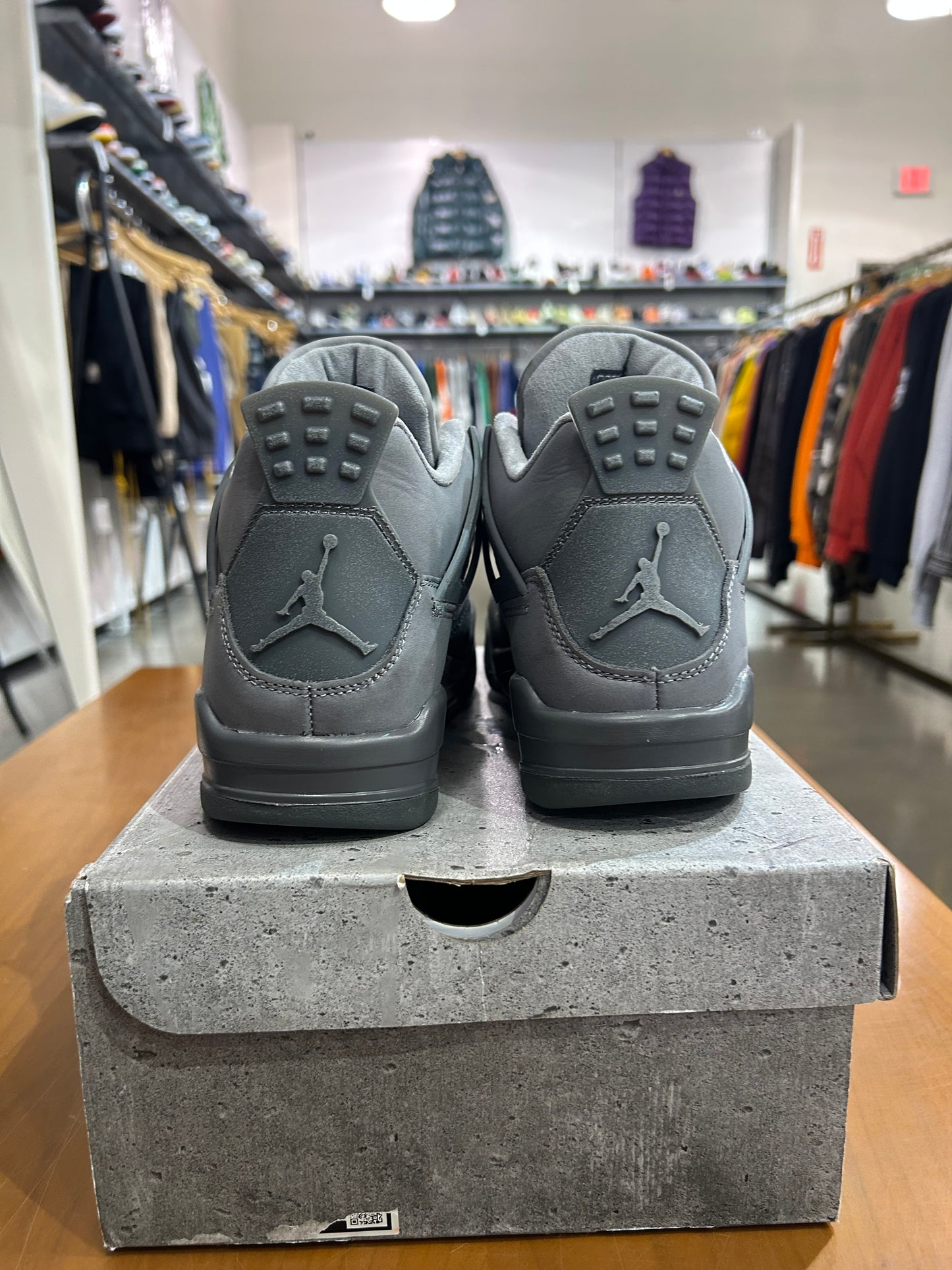 Preowned Air Jordan 4 Wet Cement
