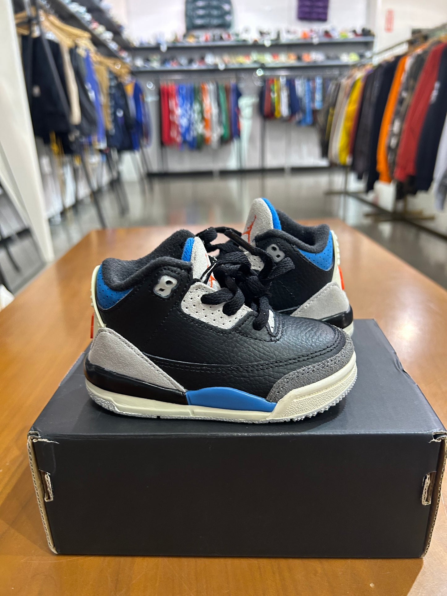 Preowned Air Jordan 3 Rare Air