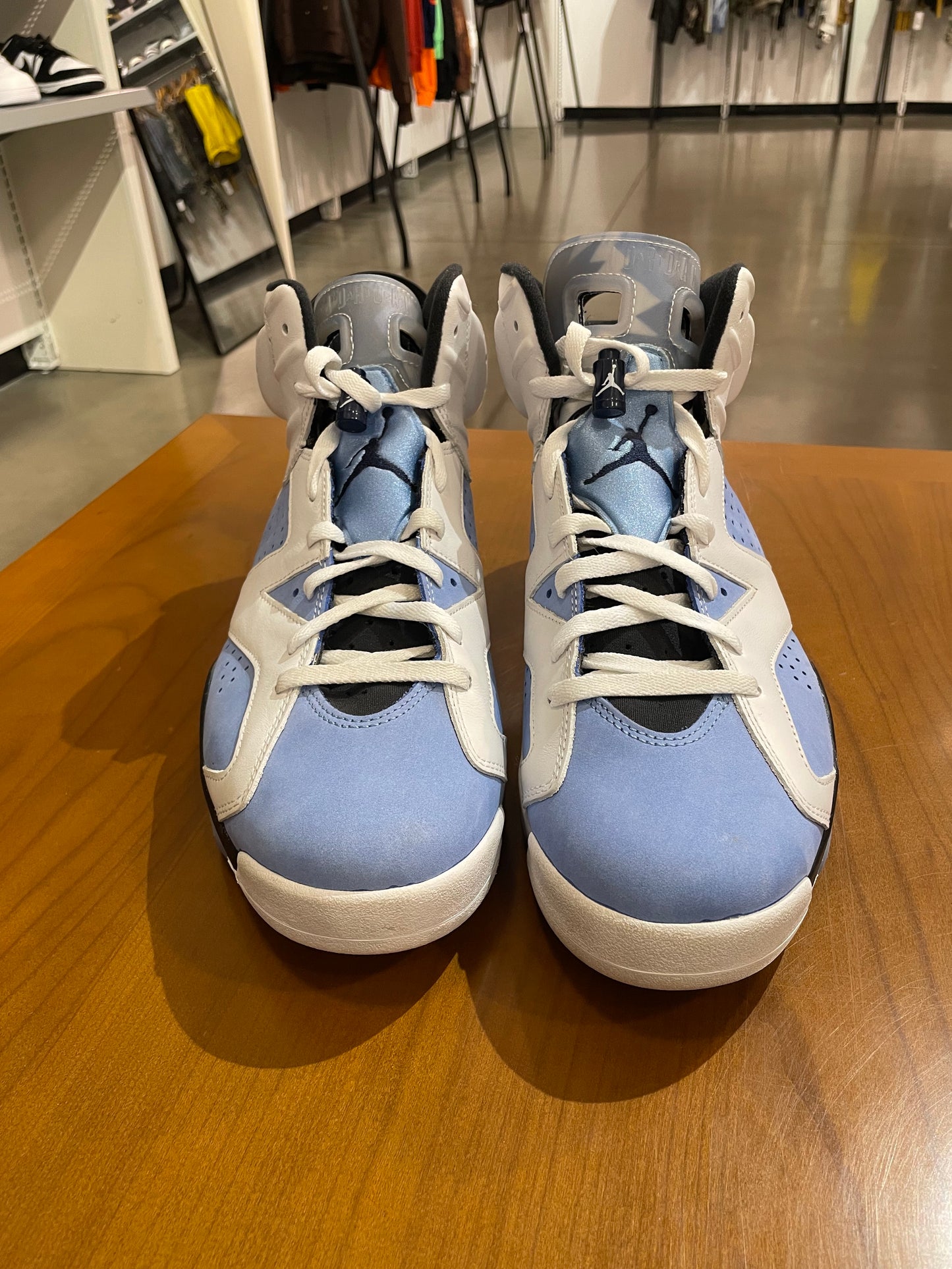 Preowned Air Jordan 6 UNC