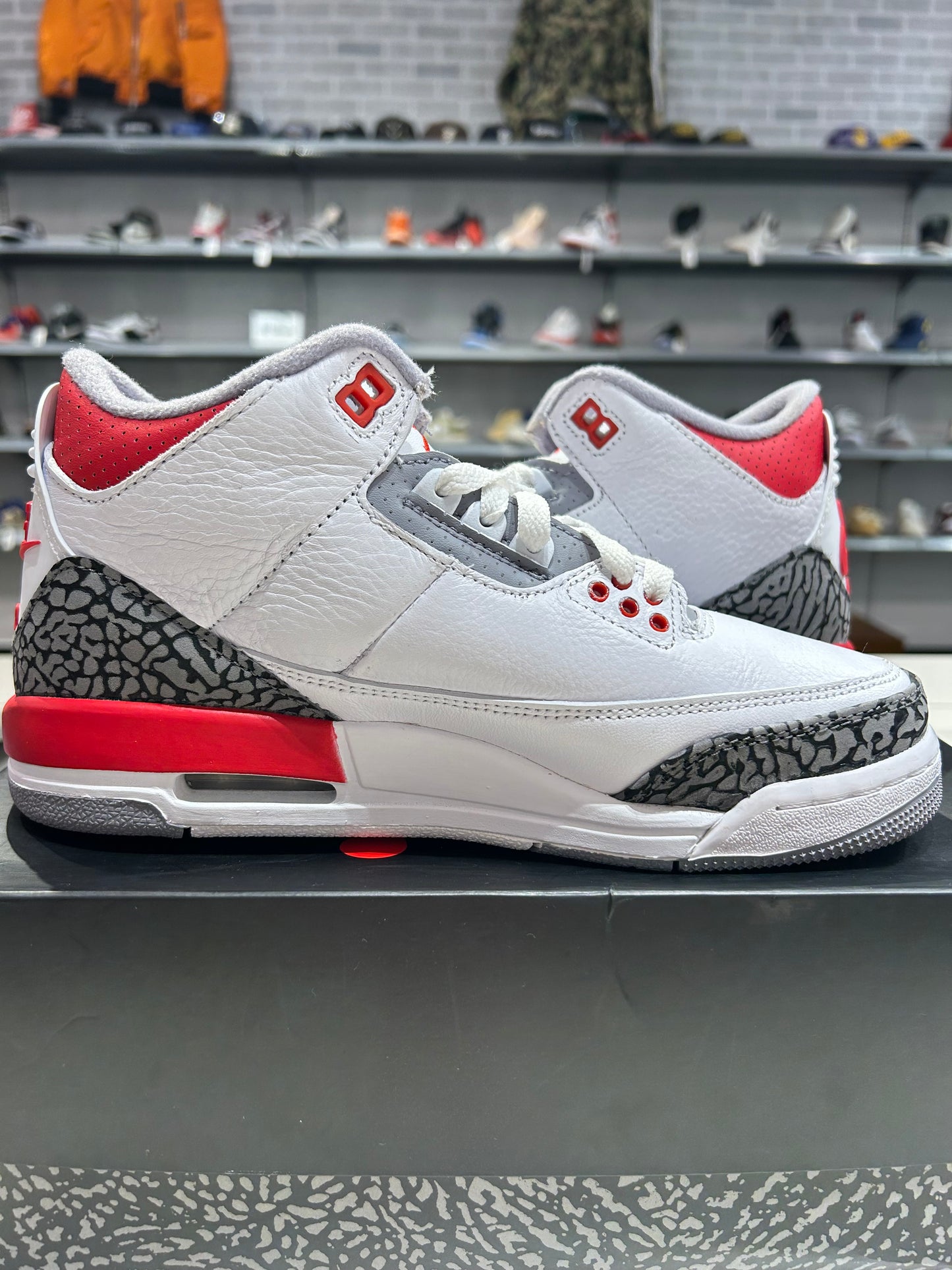PREOWNED Air Jordan 3 Fire Red