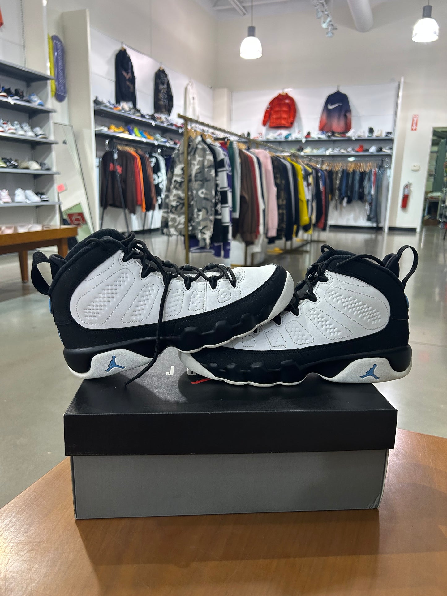 Preowned Air Jordan 9 University Blue